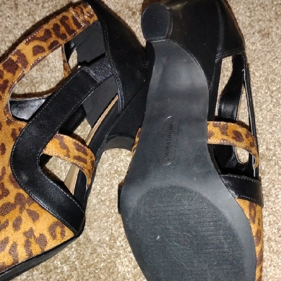 Leopard Print Heels - Picture 3 of 4